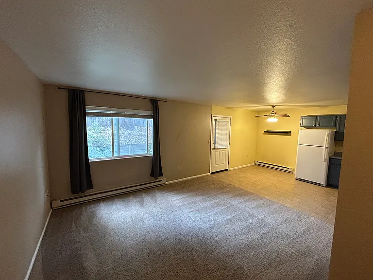 1355 Cherry St #B — Photo 4