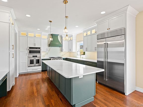 2nd image of 13 Harrier Ridge Drive