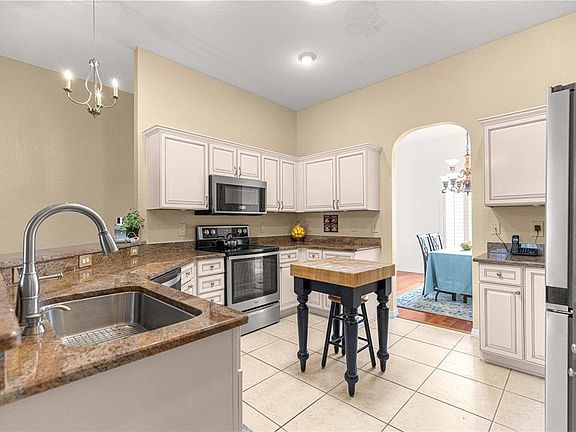 5th image of 12271 SE 175TH LANE