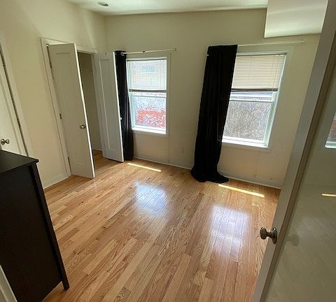 5th image of 1904 W Girard Ave #11553399