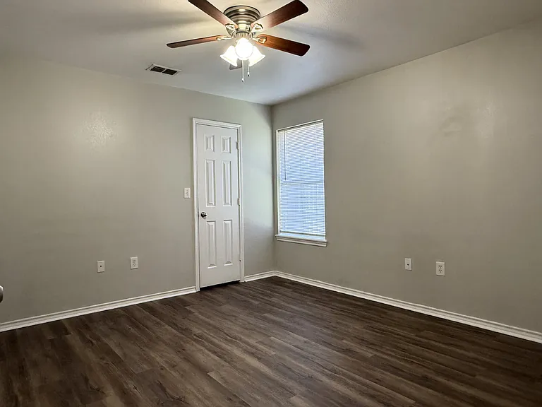 304 N Brentwood Ave #B — Photo 12
