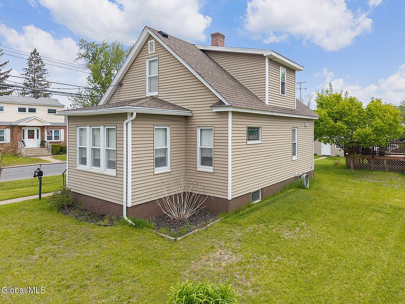 3rd image of 2501 1st Avenue