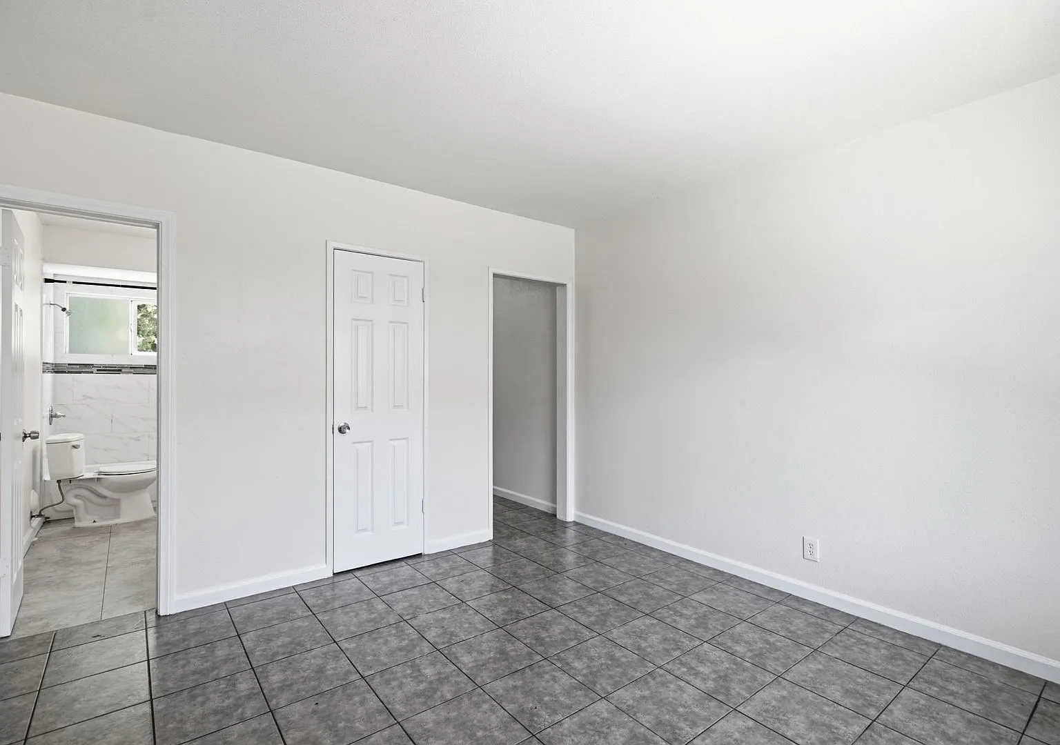 7101 Rugby Ave — Photo 1