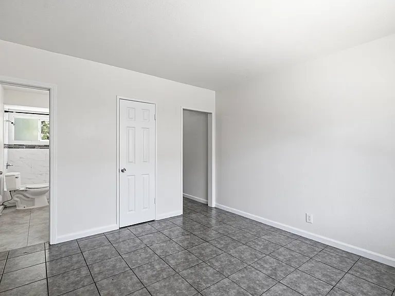 7101 Rugby Ave — Photo 1