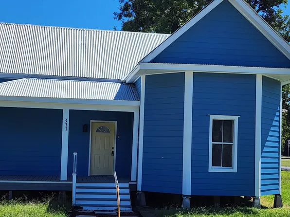 311 S Guegnon St, Abbeville, LA 70510