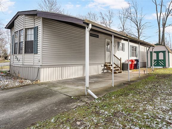 2nd image of 319 Ashwood Dr
