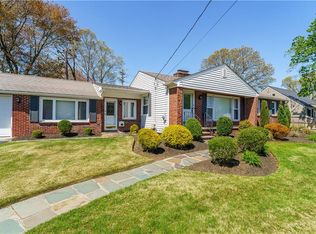 67 Vancouver Ave, Warwick, RI 02886