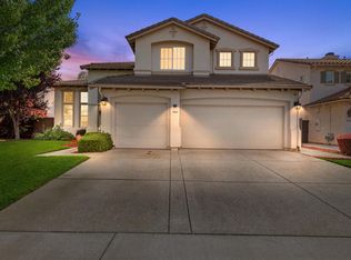 5500 Aspen Grove Ln, Elk Grove, CA 95757
