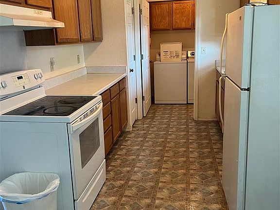 3rd image of 203 W 1st St