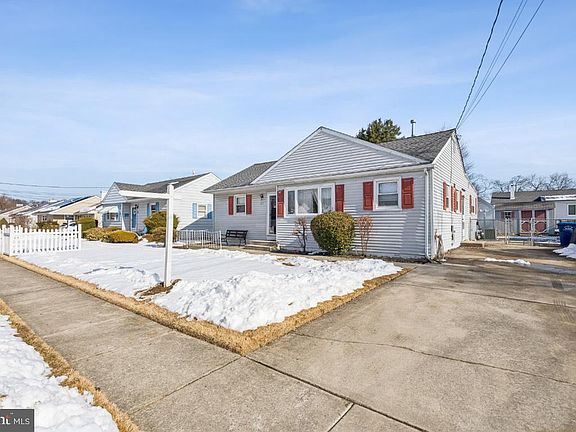 3rd image of 21 Paul Rd