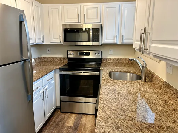 70C Charles River Rd #70C, Waltham, MA 02453