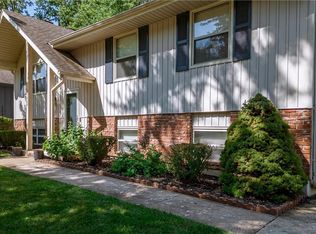 1908 E Osage Cir, Olathe, KS 66062