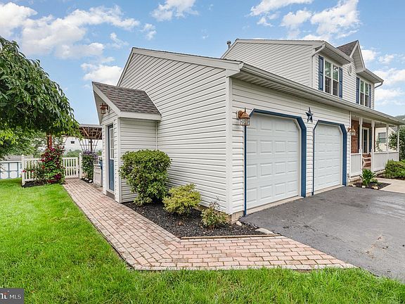 4th image of 270 Abbey Dr