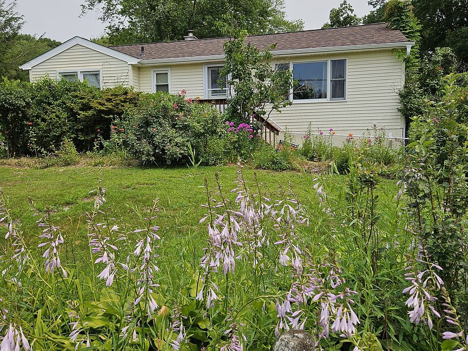 1st image of 6 Colonial Drive