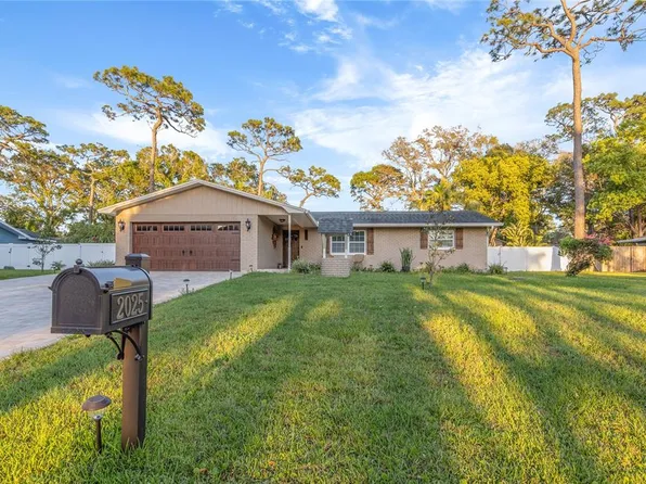 2025 Golf View Dr, Dunedin, FL 34698