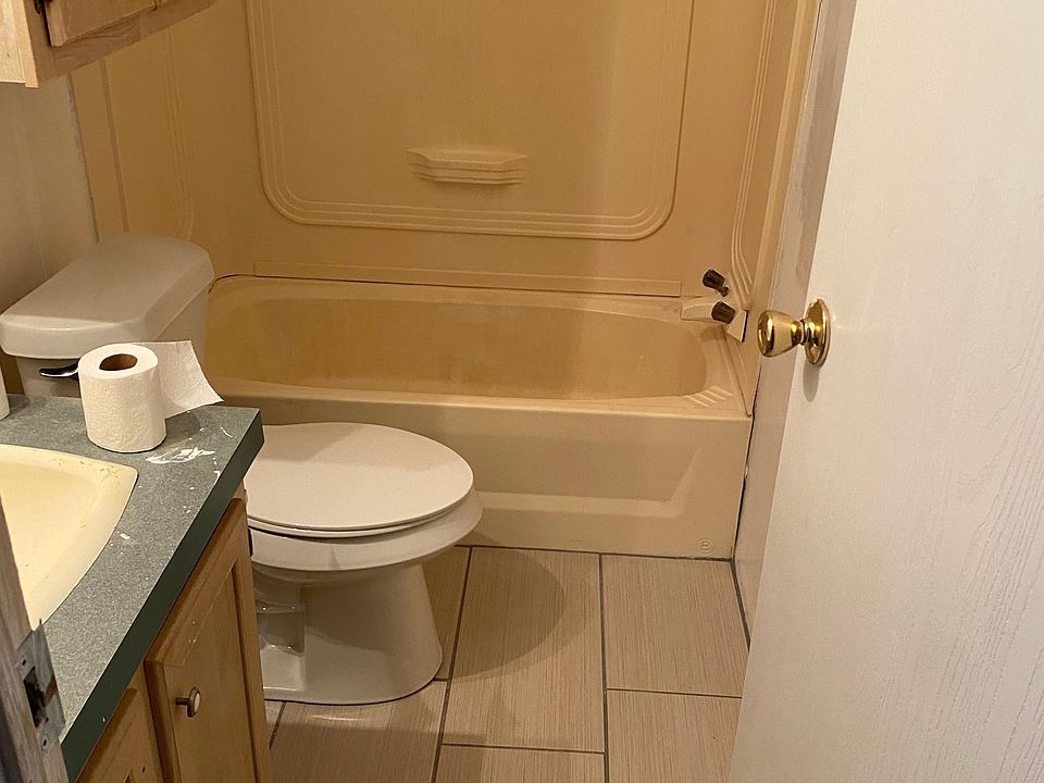 1st image of 1110 Avenue L