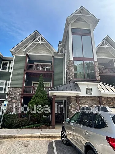 1000 Olde Eastwood Village Blvd Photo 1