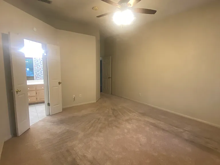 1703 Tanglewood Dr — Photo 19