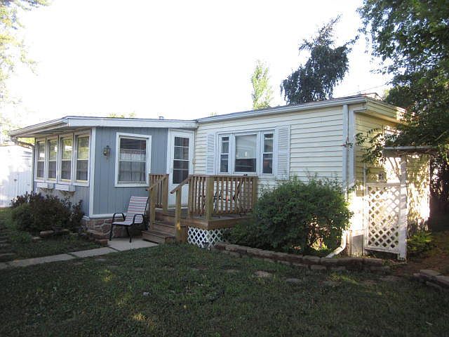 1st image of 2408 25th St Lot 44