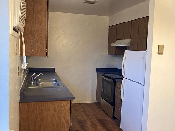 2nd image of 310 S Auburn St APT 17