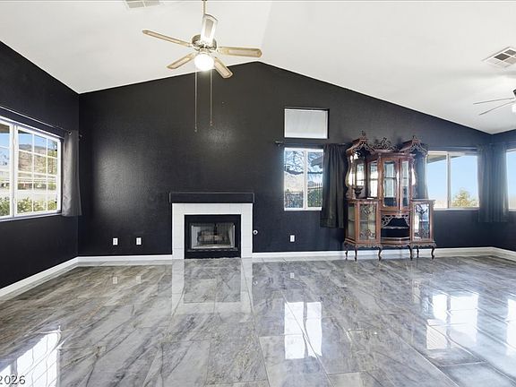 4th image of 101 Aruba Isle Dr