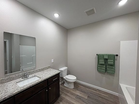 2 bedrooom - Bathroom