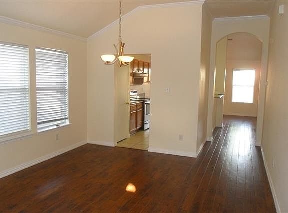 3rd image of 202 Grassy Creek Dr
