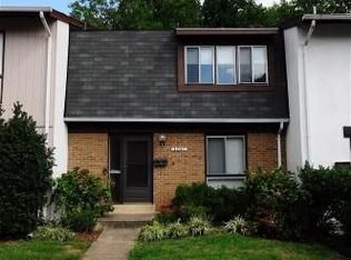 3041 Mission Square Dr, Fairfax, VA 22031