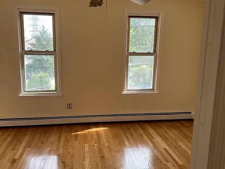 555 Palmer Rd — Photo 4
