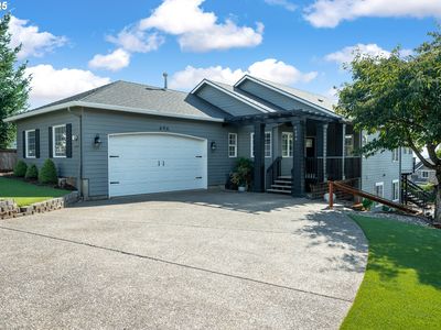 696 Eisenhower Ct NW, Salem, OR, 97304