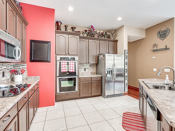3rd image of 17829 W Wood Dr
