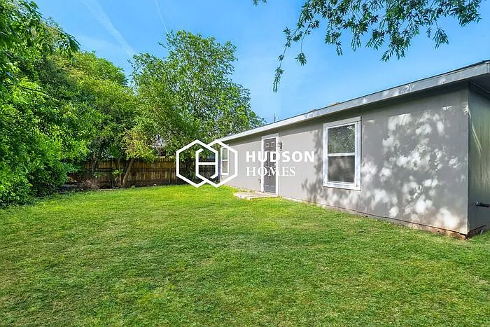 310 Brenner St — Photo 12