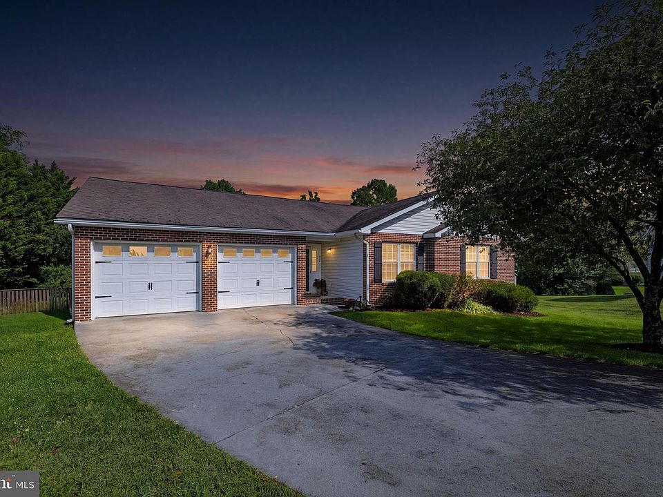 1st image of 310 Goldenrod Rd