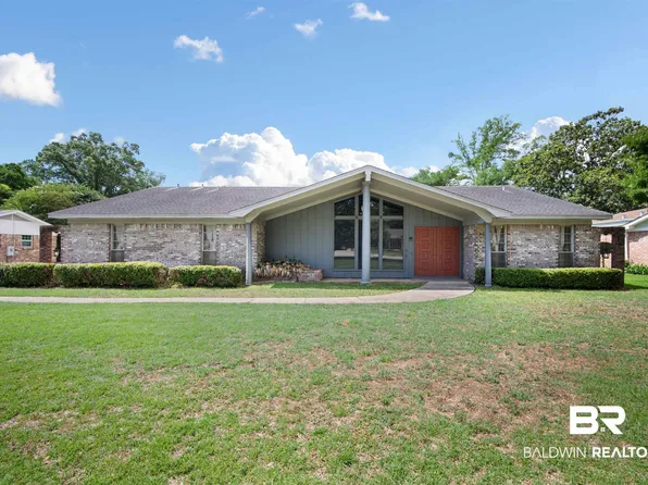 504 Vaughn Dr N, Satsuma, AL 36572