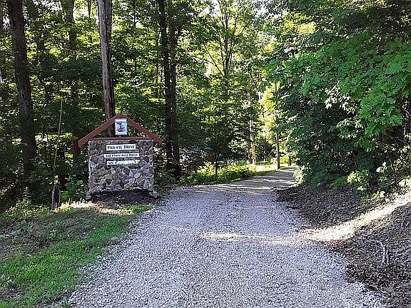 Entrance to Private Driveway