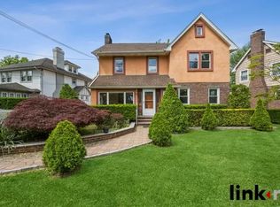 3342 Country Club Rd, Bronx, NY 10465