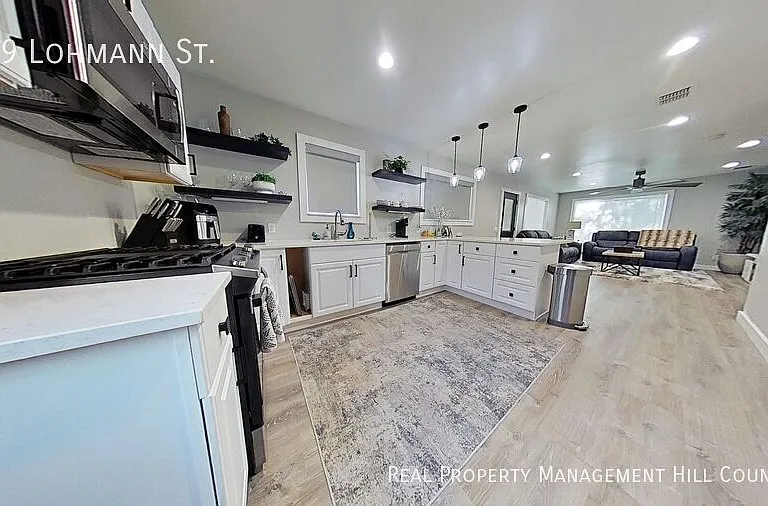 269 Lohmann St — Photo 7
