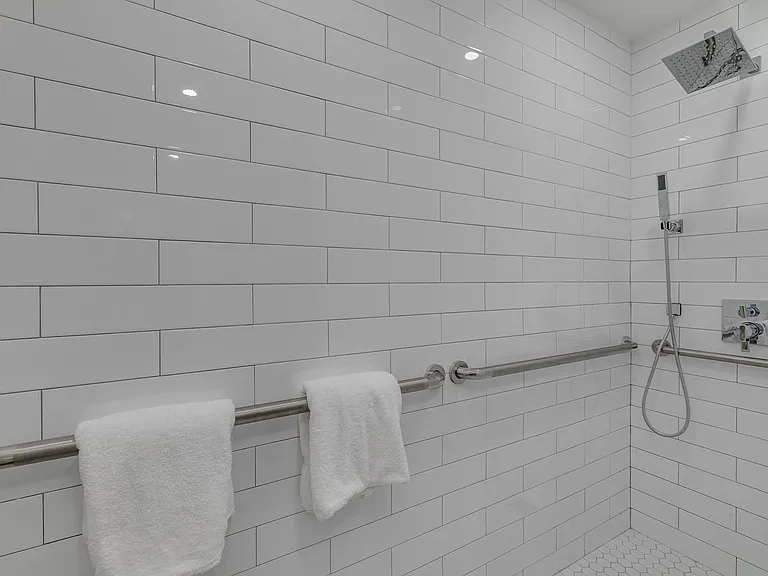 The Ledger Residences — Photo 32