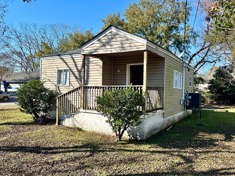 1st image of 1918 Boxwood Ave