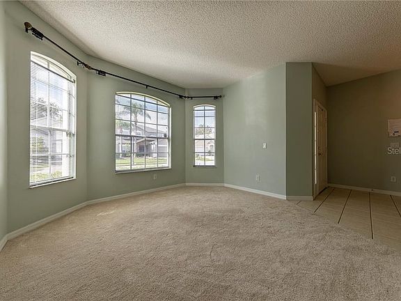 3rd image of 1409 Waukon Cir