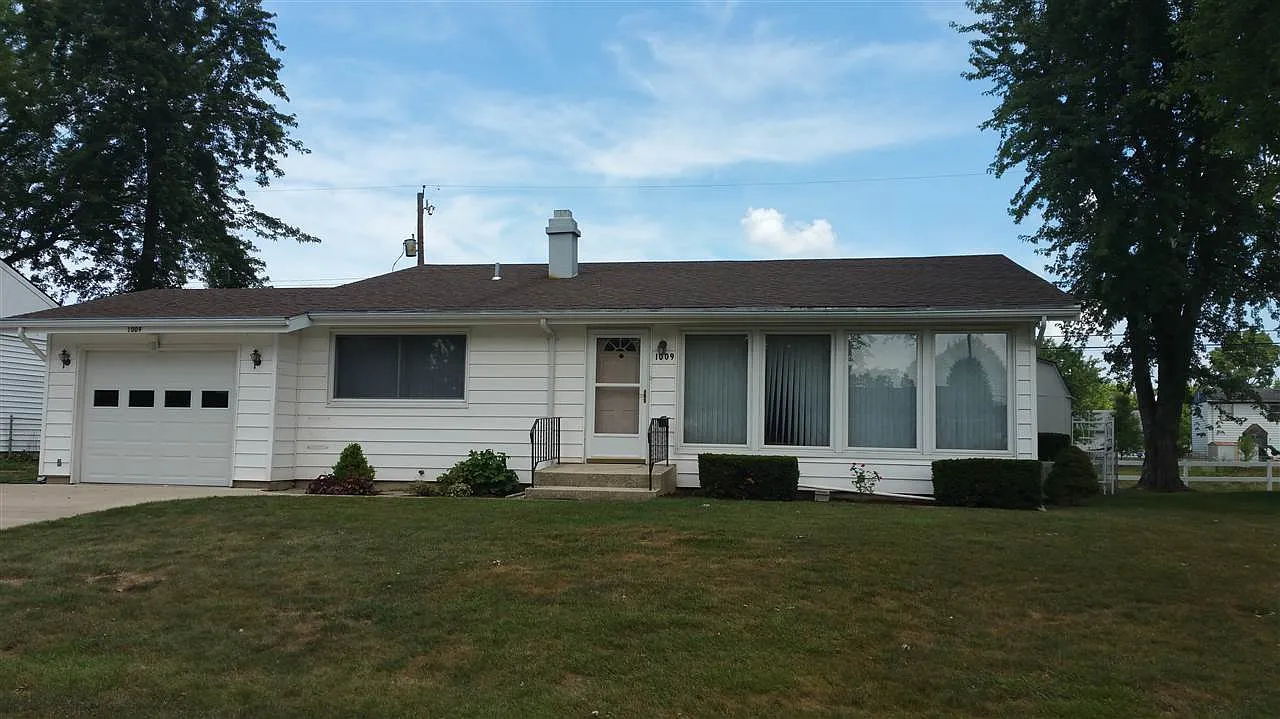 1009 Elnora Dr photo 1