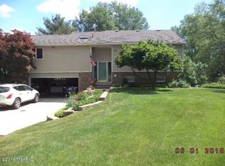 1560 Canal St, Portage, MI 49002