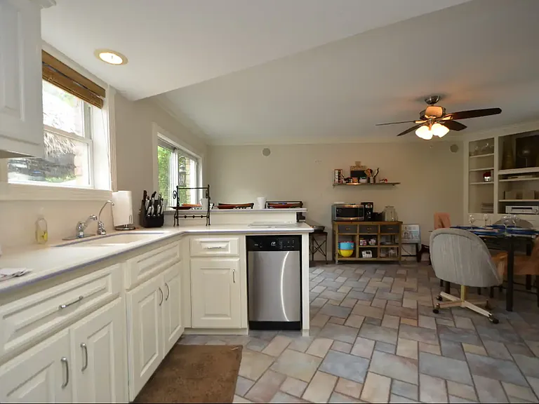 16610 Gull Ct — Photo 22