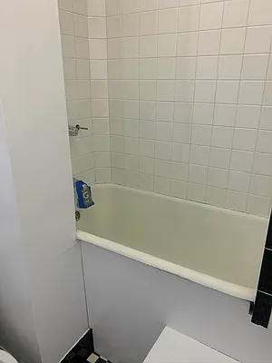 Rented by M.Grossman R.E. Management | media 13