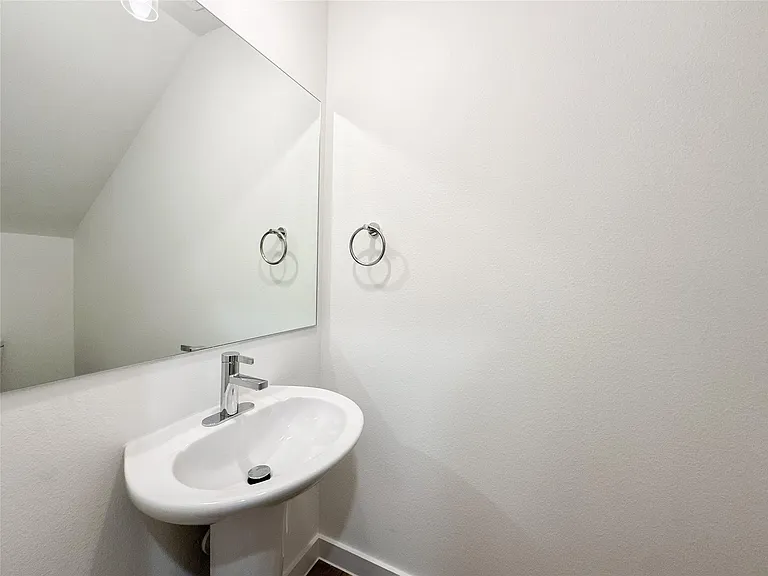 2726 Discovery Trails Ct — Photo 40