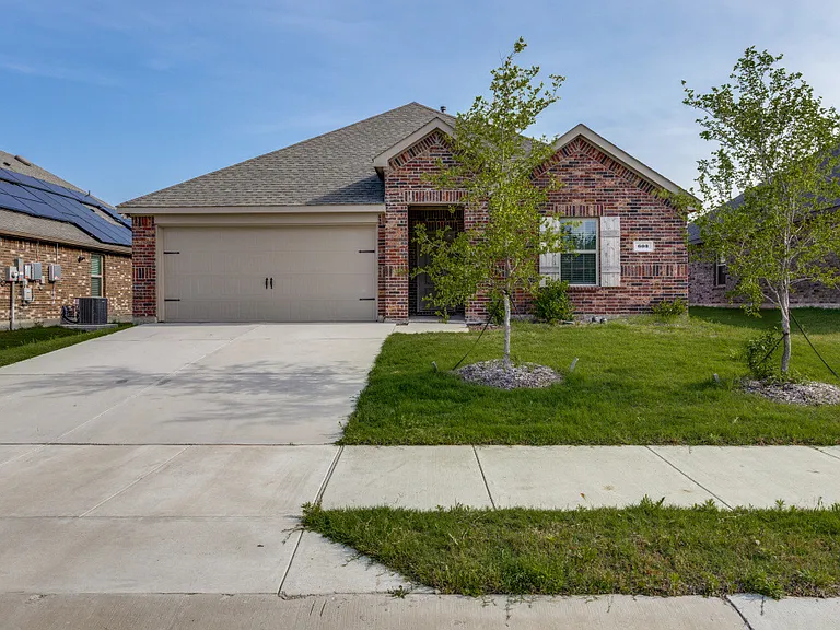 603 Calm Springs Dr — Photo 2