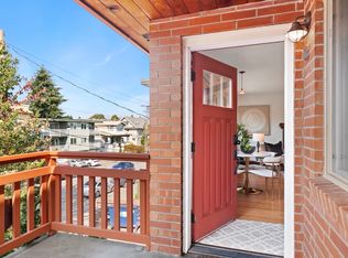 461 N 45th St APT 6, Seattle, WA 98103