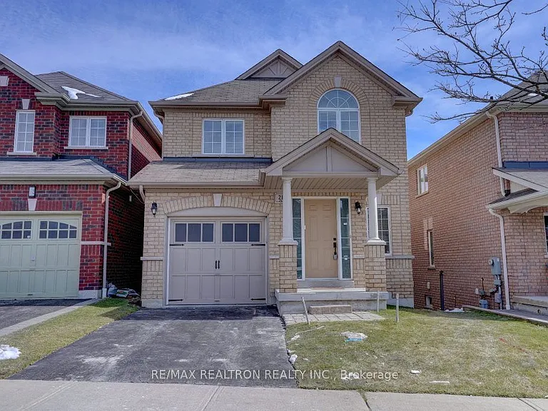 21 Shapland Cres — Photo 2