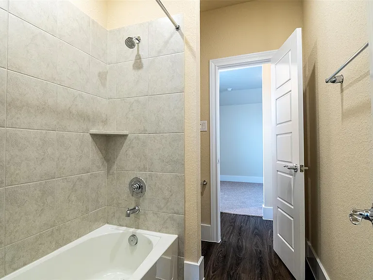 19015 Yellowstone Landing Ct — Photo 40