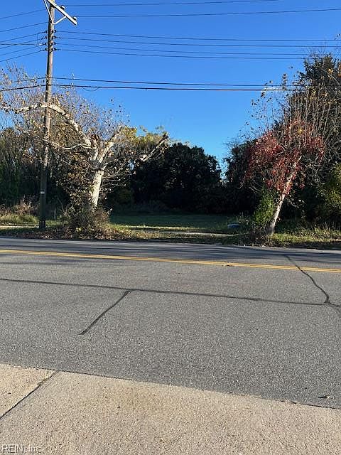 1st image of 1422 25th St
